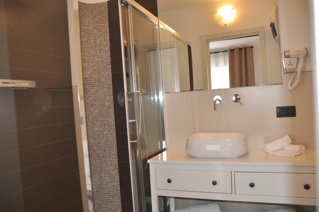 Eva Luxury Rooms Кальярі Екстер'єр фото