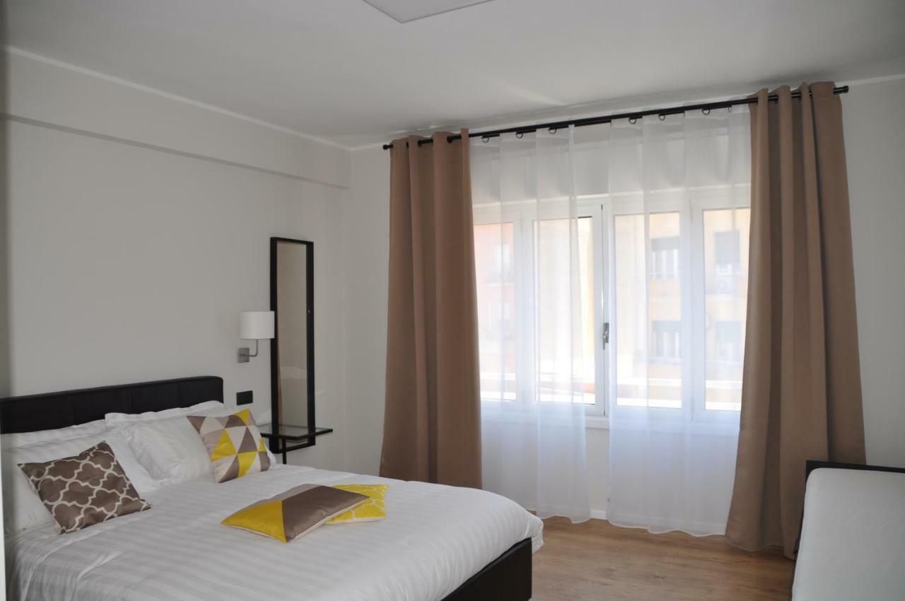 Eva Luxury Rooms Кальярі Екстер'єр фото